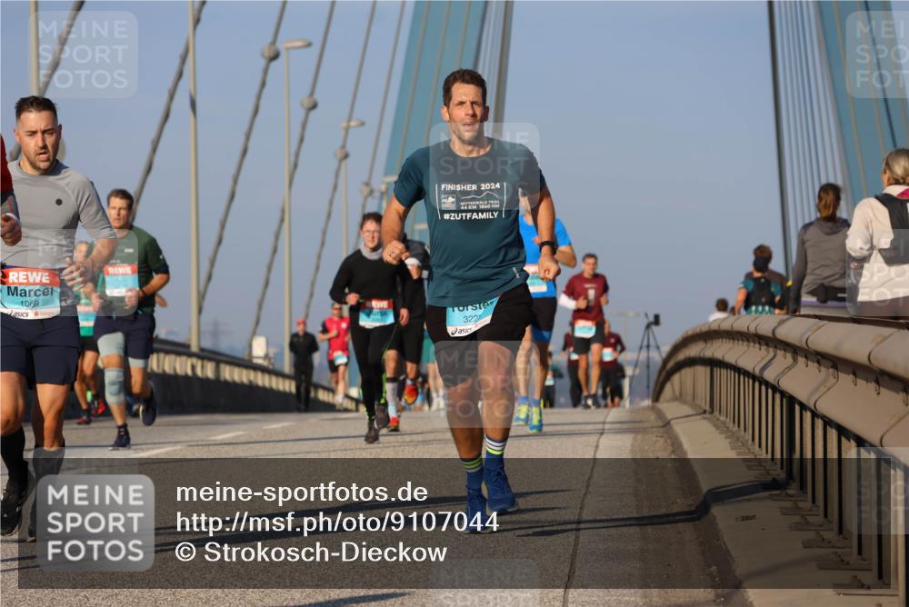 03.10.2025 - Köhlbrandbrückenlauf Strokosch-Dieckow http://msf.ph/oto/9107044 03.10.2025 09:36:25 Position 2 1069, 2024, 44, 1860, 322 meine-sportfotos.de