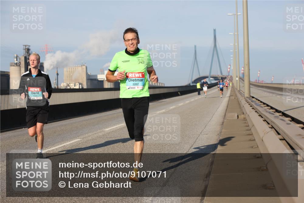 03.10.2025 - Köhlbrandbrückenlauf Lena Gebhardt http://msf.ph/oto/9107071 03.10.2025 09:39:35 Position 2 1029, 3262 meine-sportfotos.de