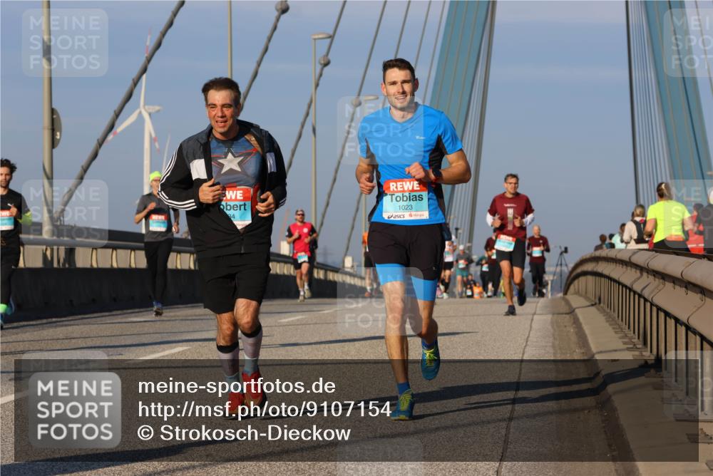 03.10.2025 - Köhlbrandbrückenlauf Strokosch-Dieckow http://msf.ph/oto/9107154 03.10.2025 09:36:33 Position 2 34, 1023 meine-sportfotos.de