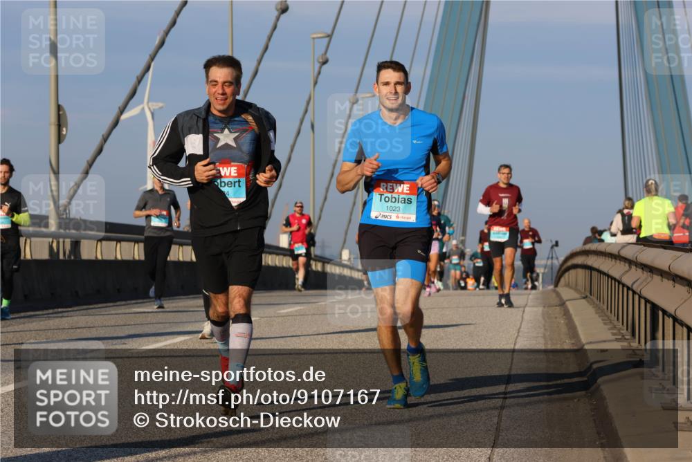 03.10.2025 - Köhlbrandbrückenlauf Strokosch-Dieckow http://msf.ph/oto/9107167 03.10.2025 09:36:33 Position 2 4, 1023 meine-sportfotos.de