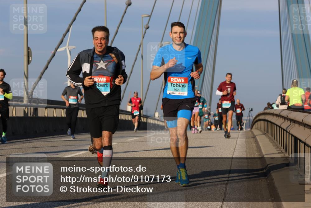 03.10.2025 - Köhlbrandbrückenlauf Strokosch-Dieckow http://msf.ph/oto/9107173 03.10.2025 09:36:33 Position 2 34, 1023 meine-sportfotos.de