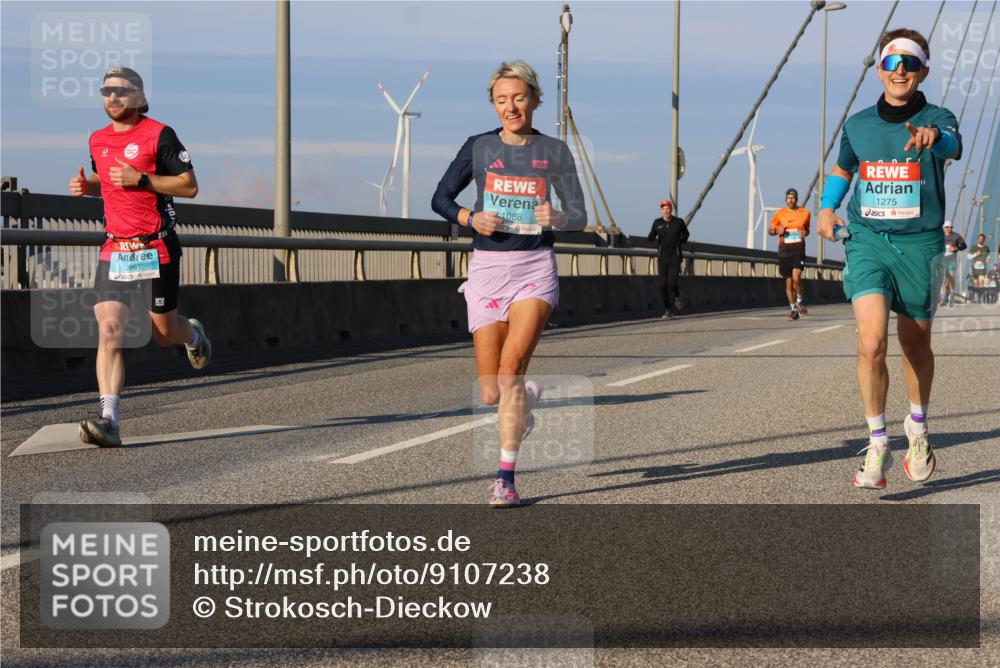 03.10.2025 - Köhlbrandbrückenlauf Strokosch-Dieckow http://msf.ph/oto/9107238 03.10.2025 09:36:45 Position 2 2961, 21086, 1275 meine-sportfotos.de