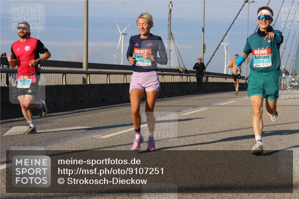 03.10.2025 - Köhlbrandbrückenlauf Strokosch-Dieckow http://msf.ph/oto/9107251 03.10.2025 09:36:45 Position 2 961, 1086, 1275 meine-sportfotos.de