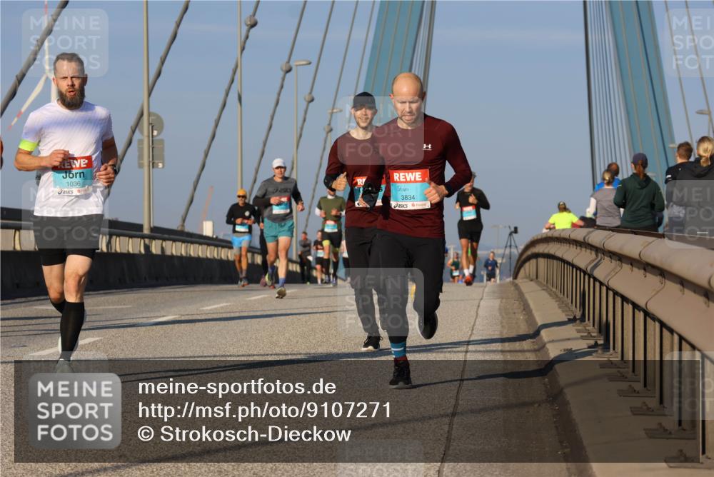 03.10.2025 - Köhlbrandbrückenlauf Strokosch-Dieckow http://msf.ph/oto/9107271 03.10.2025 09:36:47 Position 2 1036, 3834 meine-sportfotos.de