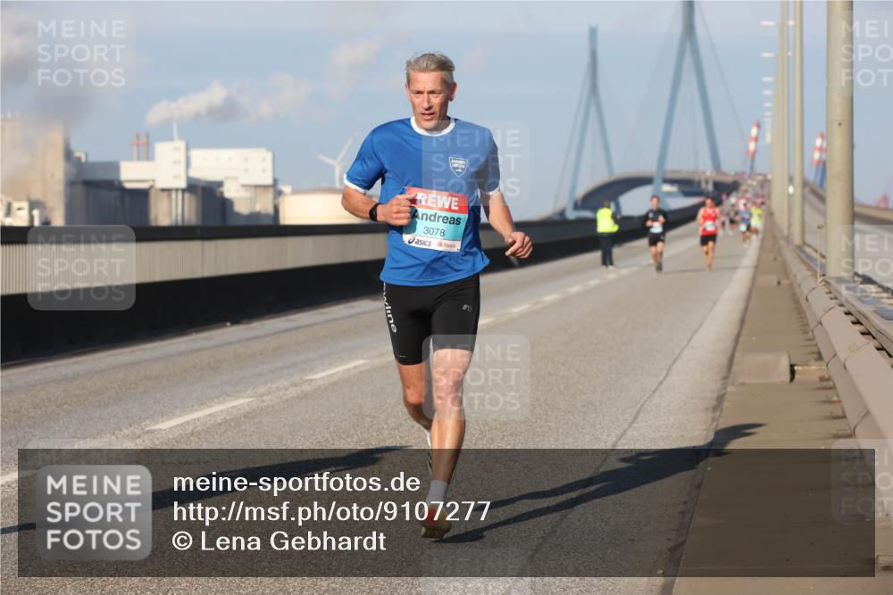 03.10.2025 - Köhlbrandbrückenlauf Lena Gebhardt http://msf.ph/oto/9107277 03.10.2025 09:39:48 Position 2 3078 meine-sportfotos.de