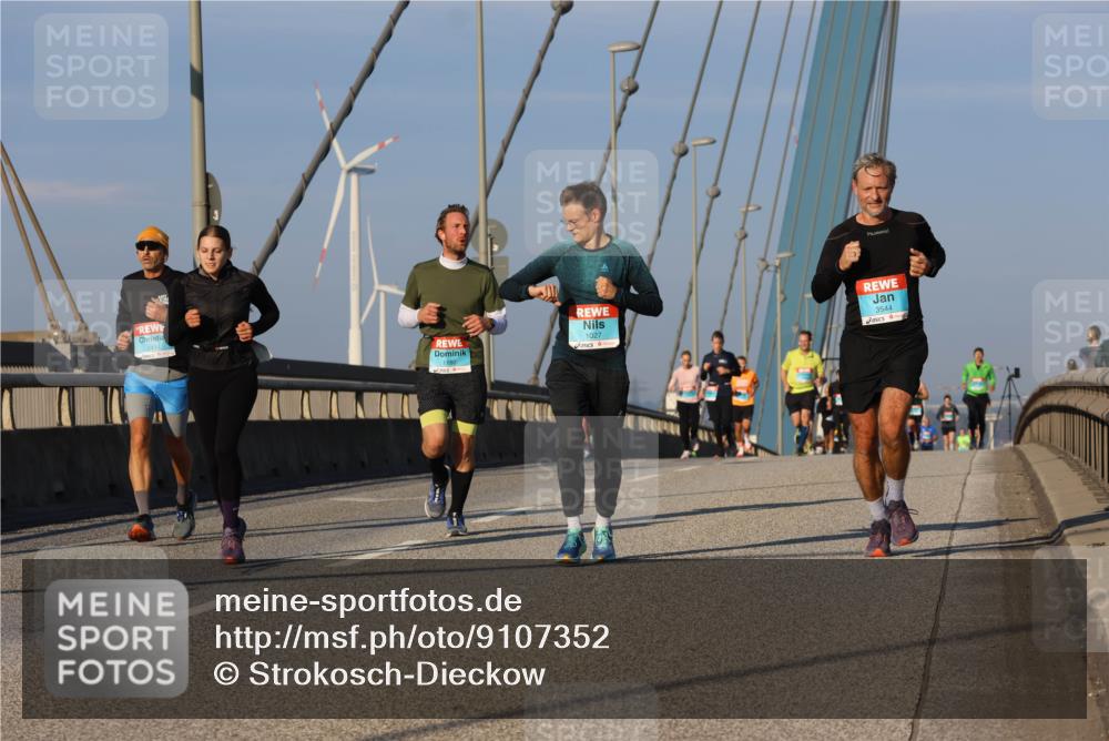 03.10.2025 - Köhlbrandbrückenlauf Strokosch-Dieckow http://msf.ph/oto/9107352 03.10.2025 09:36:56 Position 2 3414, 1027, 3544 meine-sportfotos.de