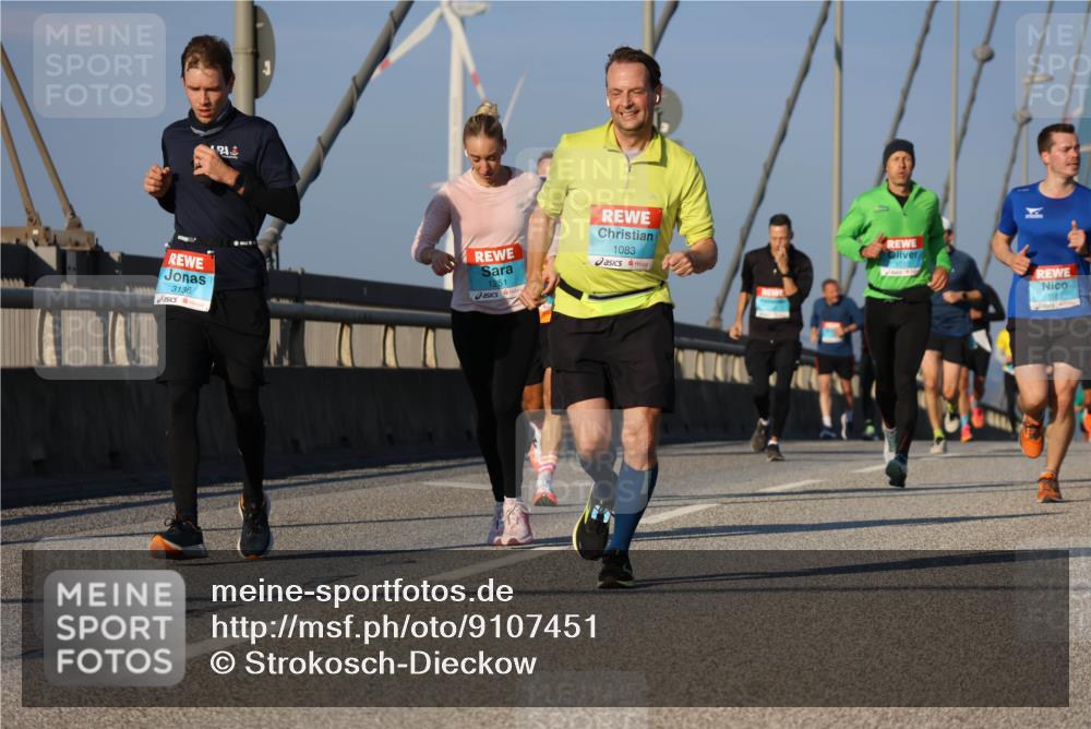 03.10.2025 - Köhlbrandbrückenlauf Strokosch-Dieckow http://msf.ph/oto/9107451 03.10.2025 09:37:10 Position 2 21, 3136, 1251, 1083, 1010, 3181 meine-sportfotos.de