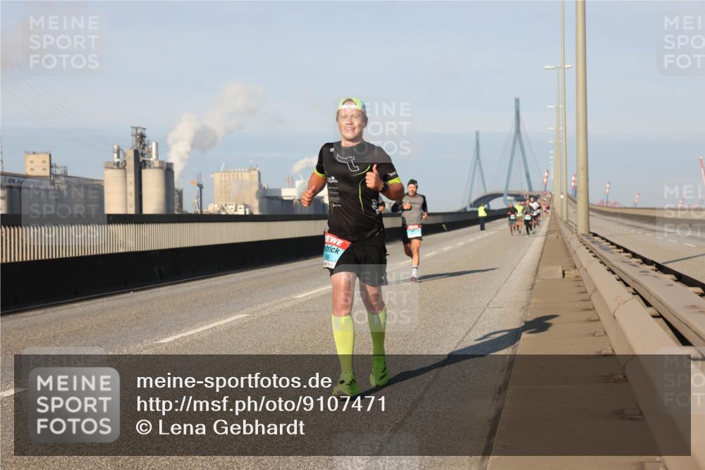 03.10.2025 - Köhlbrandbrückenlauf Lena Gebhardt http://msf.ph/oto/9107471 03.10.2025 09:40:23 Position 2  meine-sportfotos.de