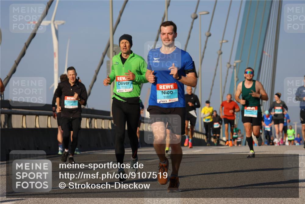 03.10.2025 - Köhlbrandbrückenlauf Strokosch-Dieckow http://msf.ph/oto/9107519 03.10.2025 09:37:13 Position 2 1010, 3181 meine-sportfotos.de
