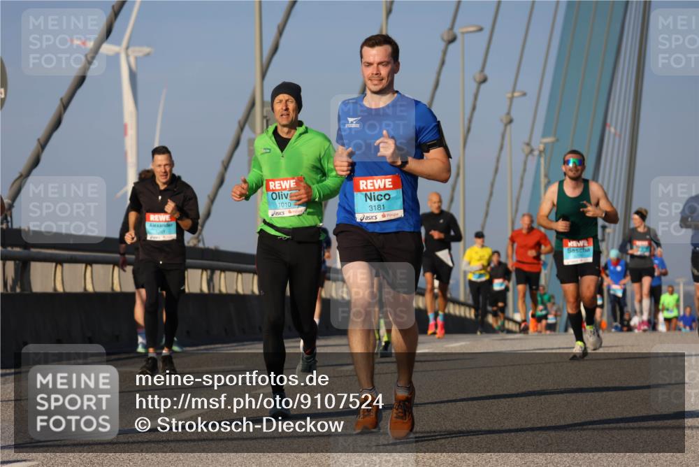 03.10.2025 - Köhlbrandbrückenlauf Strokosch-Dieckow http://msf.ph/oto/9107524 03.10.2025 09:37:13 Position 2 1010, 3181 meine-sportfotos.de