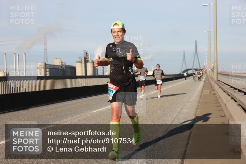 03.10.2025 - Köhlbrandbrückenlauf Lena Gebhardt http://msf.ph/oto/9107534 03.10.2025 09:40:23 Position 2  meine-sportfotos.de