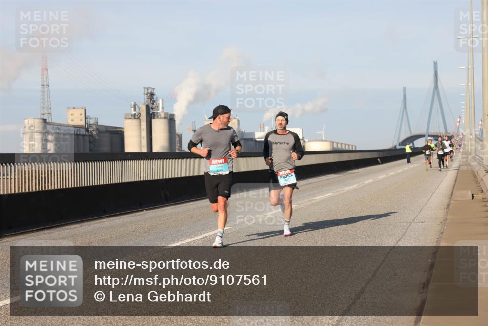 03.10.2025 - Köhlbrandbrückenlauf Lena Gebhardt http://msf.ph/oto/9107561 03.10.2025 09:40:25 Position 2  meine-sportfotos.de