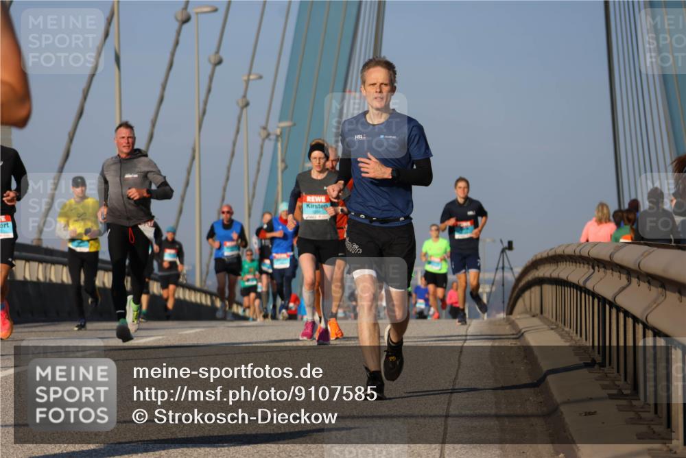 03.10.2025 - Köhlbrandbrückenlauf Strokosch-Dieckow http://msf.ph/oto/9107585 03.10.2025 09:37:20 Position 2  meine-sportfotos.de