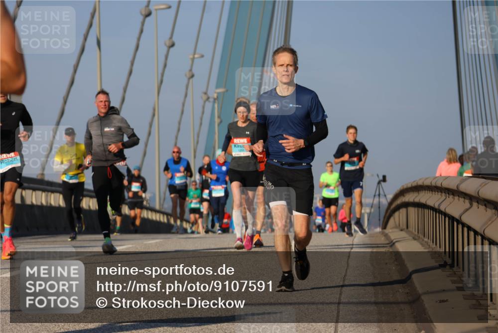 03.10.2025 - Köhlbrandbrückenlauf Strokosch-Dieckow http://msf.ph/oto/9107591 03.10.2025 09:37:20 Position 2  meine-sportfotos.de