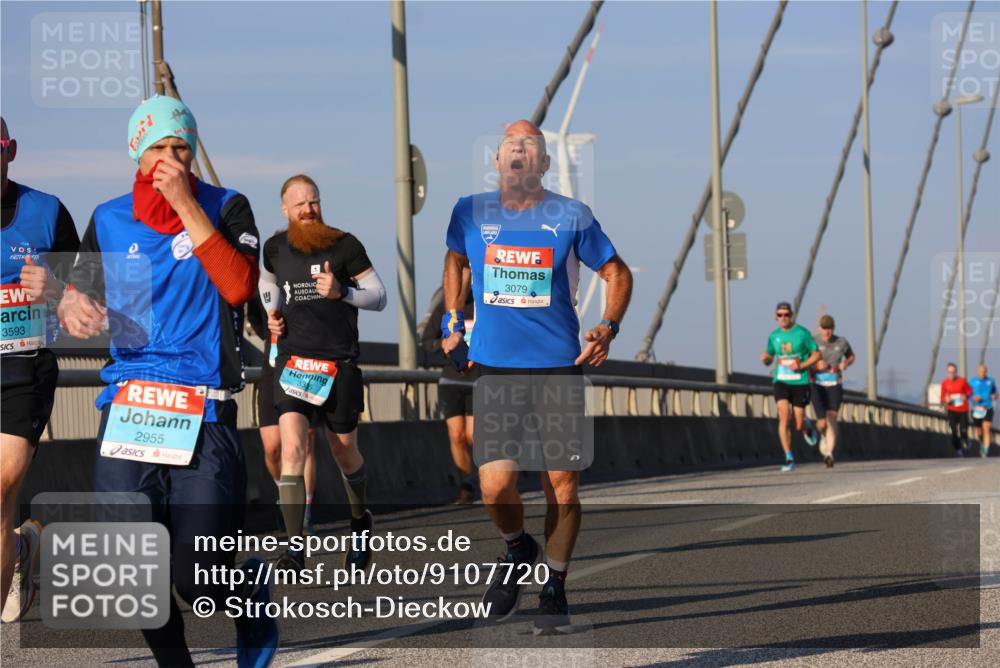 03.10.2025 - Köhlbrandbrückenlauf Strokosch-Dieckow http://msf.ph/oto/9107720 03.10.2025 09:37:34 Position 2 3593, 2955, 3079 meine-sportfotos.de