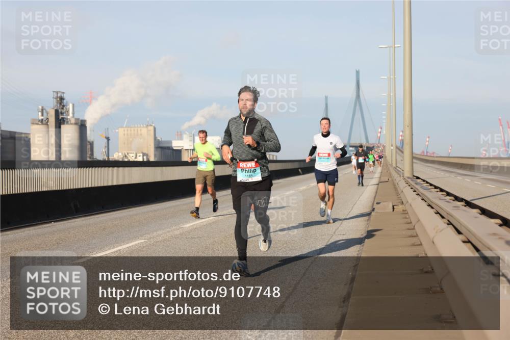 03.10.2025 - Köhlbrandbrückenlauf Lena Gebhardt http://msf.ph/oto/9107748 03.10.2025 09:40:35 Position 2 1184 meine-sportfotos.de