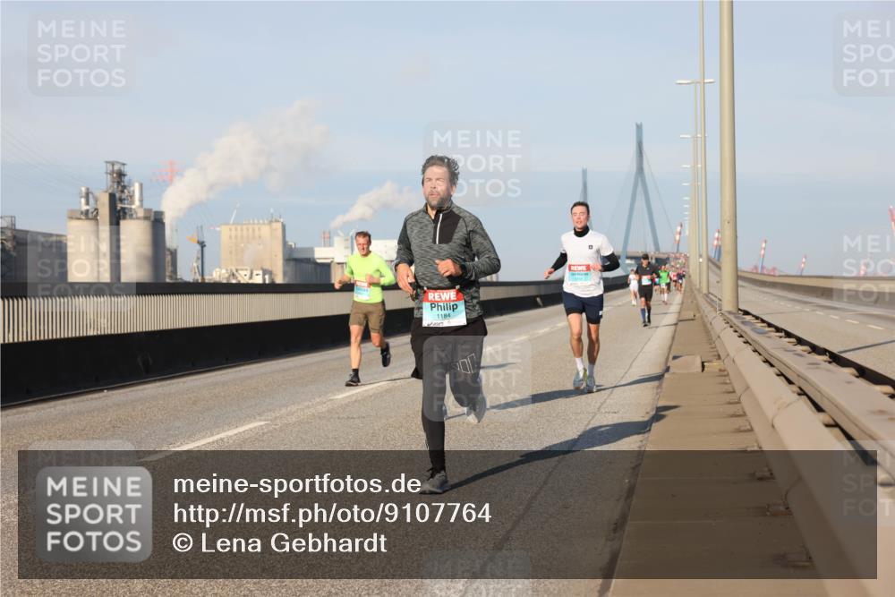 03.10.2025 - Köhlbrandbrückenlauf Lena Gebhardt http://msf.ph/oto/9107764 03.10.2025 09:40:35 Position 2 1184 meine-sportfotos.de