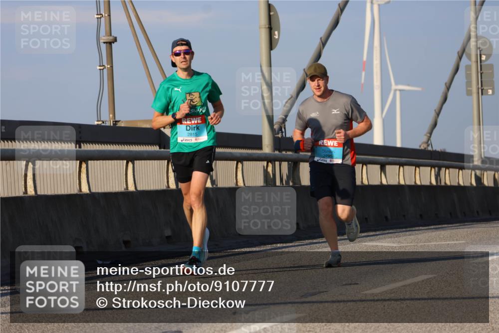 03.10.2025 - Köhlbrandbrückenlauf Strokosch-Dieckow http://msf.ph/oto/9107777 03.10.2025 09:37:43 Position 2 2815, 1, 3795 meine-sportfotos.de
