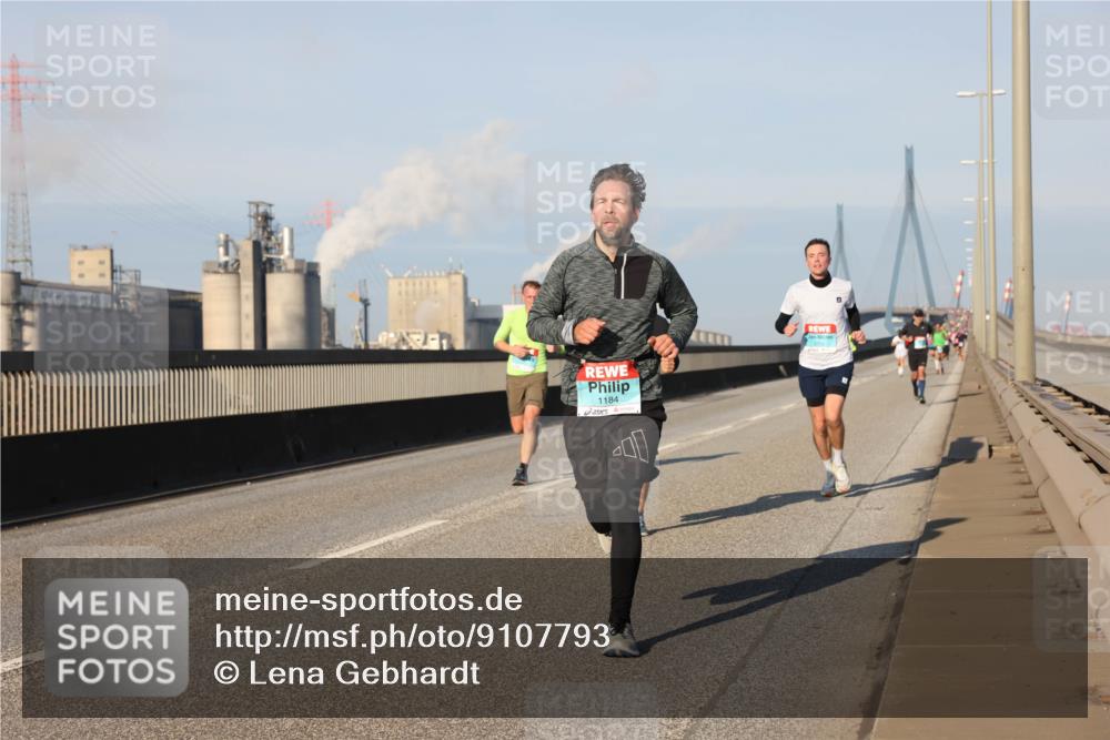 03.10.2025 - Köhlbrandbrückenlauf Lena Gebhardt http://msf.ph/oto/9107793 03.10.2025 09:40:35 Position 2 1184 meine-sportfotos.de