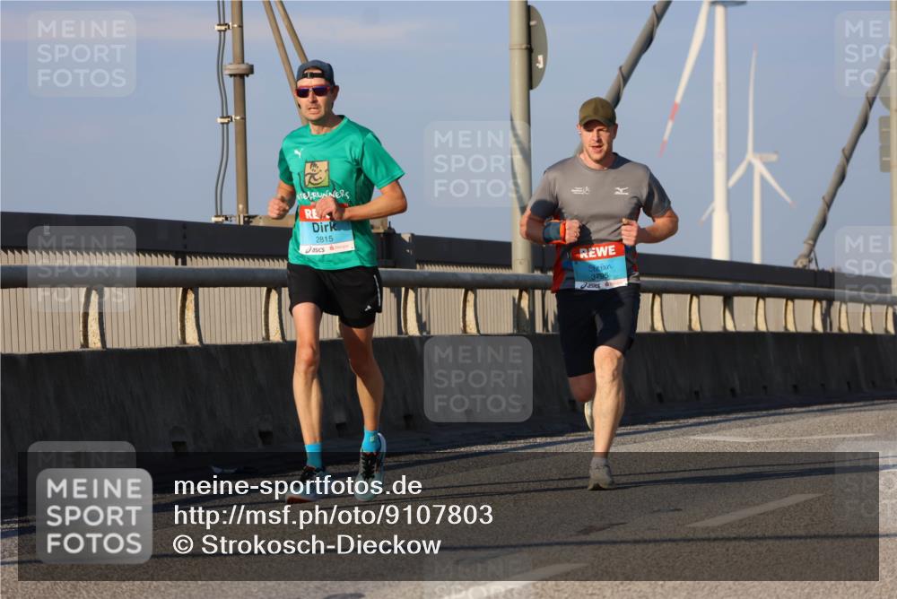 03.10.2025 - Köhlbrandbrückenlauf Strokosch-Dieckow http://msf.ph/oto/9107803 03.10.2025 09:37:43 Position 2 2815, 3795 meine-sportfotos.de