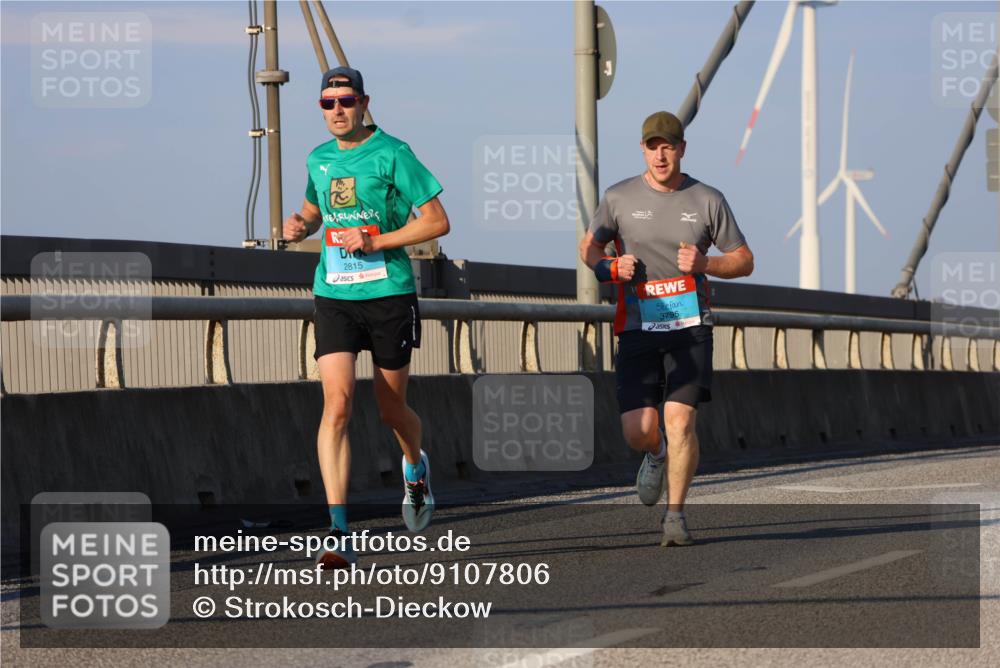 03.10.2025 - Köhlbrandbrückenlauf Strokosch-Dieckow http://msf.ph/oto/9107806 03.10.2025 09:37:43 Position 2 2815, 3795 meine-sportfotos.de