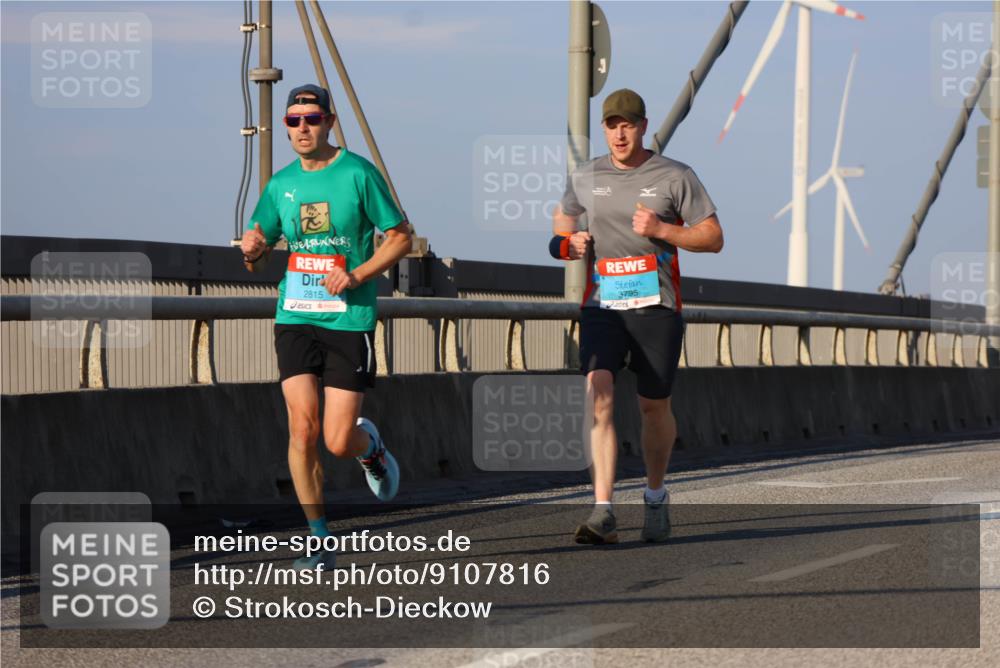 03.10.2025 - Köhlbrandbrückenlauf Strokosch-Dieckow http://msf.ph/oto/9107816 03.10.2025 09:37:43 Position 2 0, 2815, 3795 meine-sportfotos.de