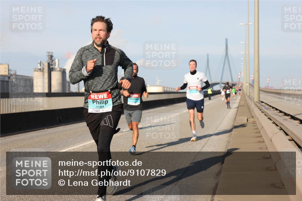 03.10.2025 - Köhlbrandbrückenlauf Lena Gebhardt http://msf.ph/oto/9107829 03.10.2025 09:40:36 Position 2 1184 meine-sportfotos.de