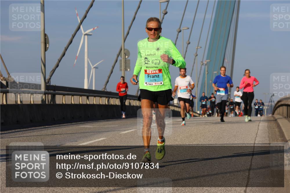 03.10.2025 - Köhlbrandbrückenlauf Strokosch-Dieckow http://msf.ph/oto/9107834 03.10.2025 09:37:46 Position 2 1079 meine-sportfotos.de