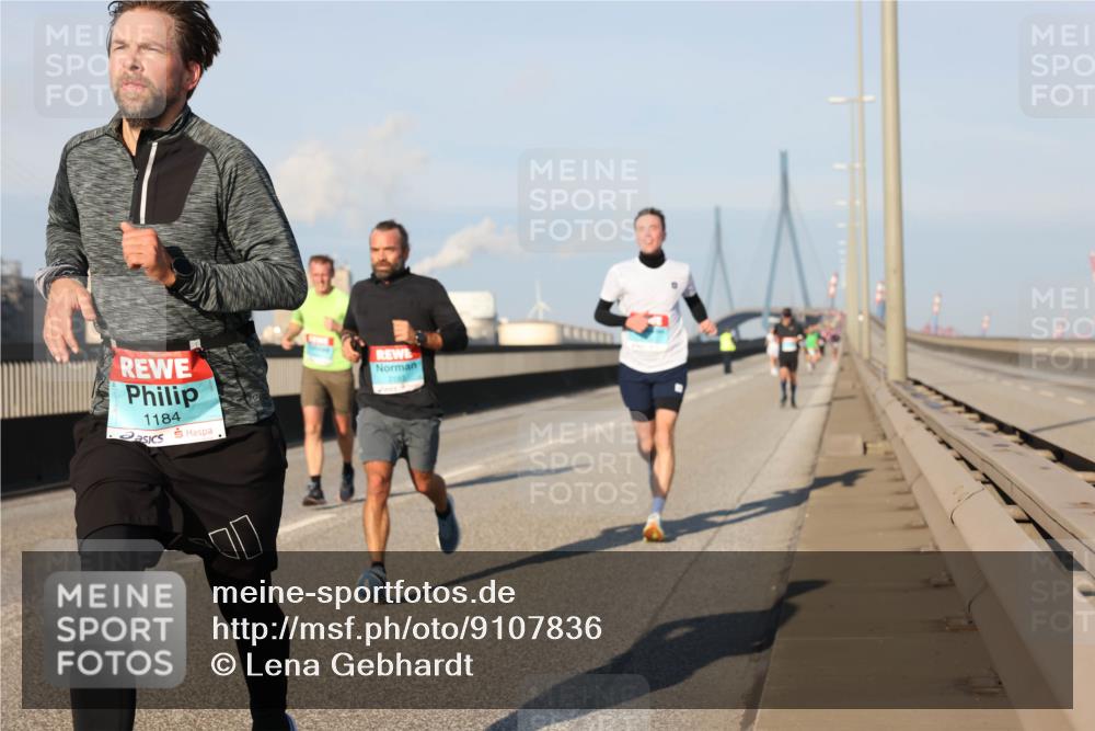 03.10.2025 - Köhlbrandbrückenlauf Lena Gebhardt http://msf.ph/oto/9107836 03.10.2025 09:40:36 Position 2 1184 meine-sportfotos.de