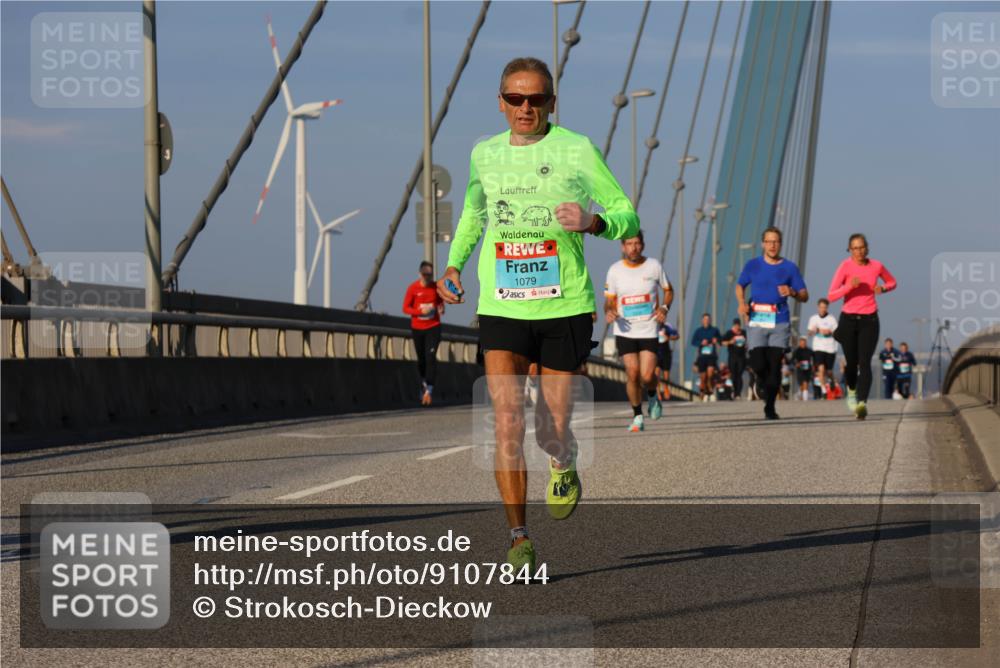 03.10.2025 - Köhlbrandbrückenlauf Strokosch-Dieckow http://msf.ph/oto/9107844 03.10.2025 09:37:46 Position 2 1079 meine-sportfotos.de