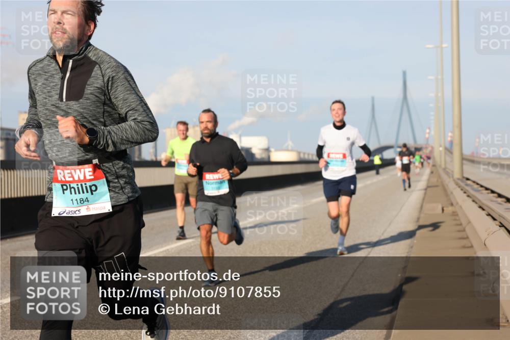 03.10.2025 - Köhlbrandbrückenlauf Lena Gebhardt http://msf.ph/oto/9107855 03.10.2025 09:40:36 Position 2 1184 meine-sportfotos.de