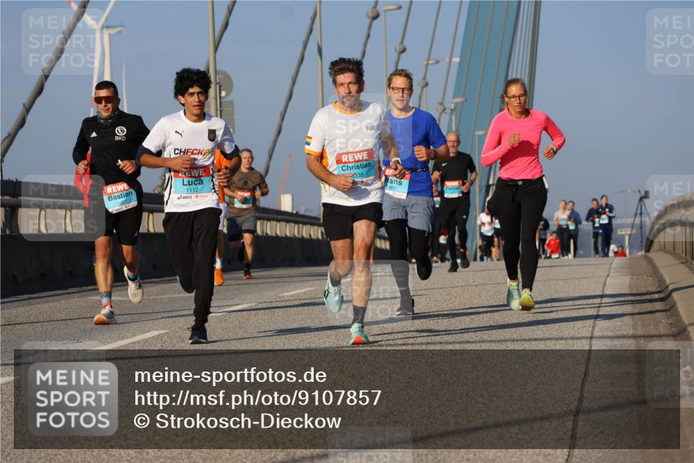 03.10.2025 - Köhlbrandbrückenlauf Strokosch-Dieckow http://msf.ph/oto/9107857 03.10.2025 09:37:50 Position 2 1112, 1167, 338, 2801 meine-sportfotos.de