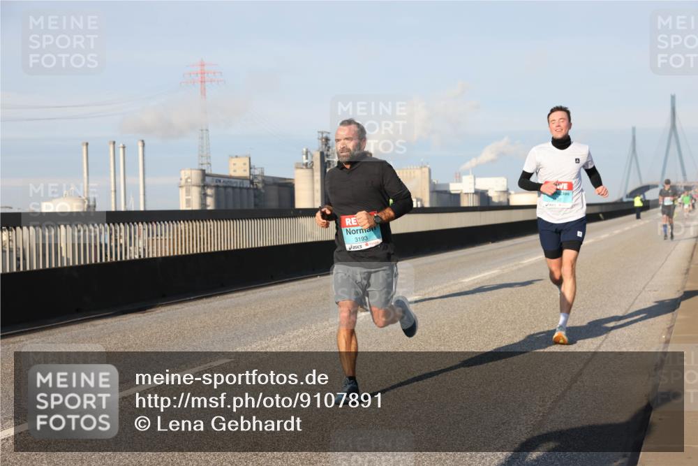 03.10.2025 - Köhlbrandbrückenlauf Lena Gebhardt http://msf.ph/oto/9107891 03.10.2025 09:40:37 Position 2 3193 meine-sportfotos.de