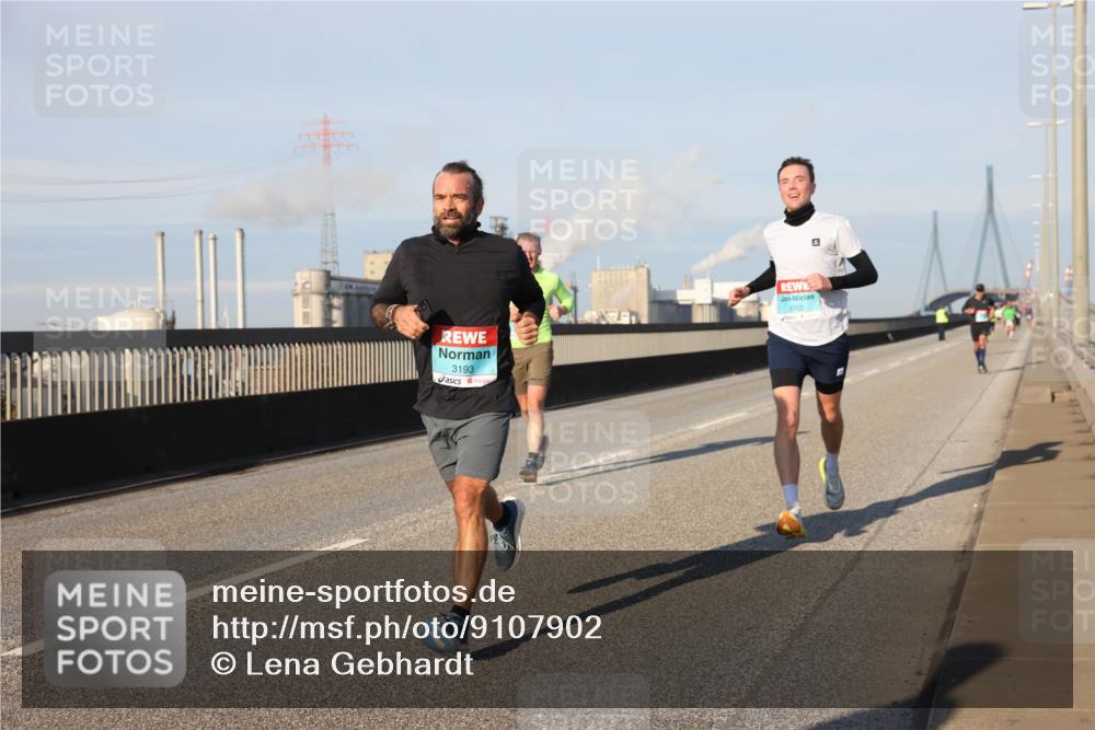 03.10.2025 - Köhlbrandbrückenlauf Lena Gebhardt http://msf.ph/oto/9107902 03.10.2025 09:40:37 Position 2 3193, 3702 meine-sportfotos.de