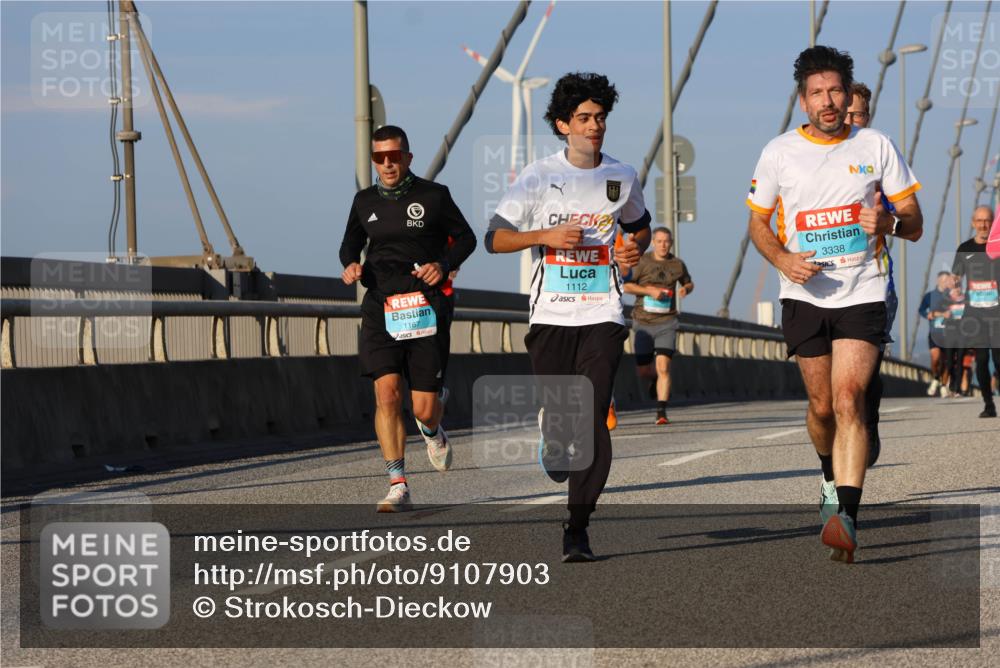 03.10.2025 - Köhlbrandbrückenlauf Strokosch-Dieckow http://msf.ph/oto/9107903 03.10.2025 09:37:52 Position 2 1167, 1112, 3338 meine-sportfotos.de