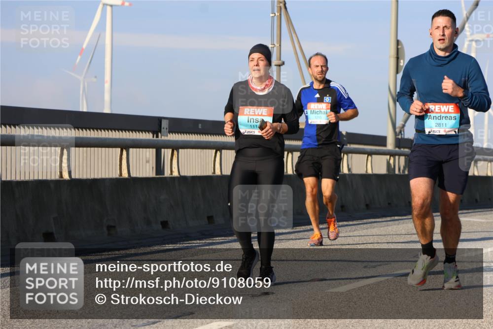 03.10.2025 - Köhlbrandbrückenlauf Strokosch-Dieckow http://msf.ph/oto/9108059 03.10.2025 09:38:07 Position 2 111, 1215, 2811 meine-sportfotos.de