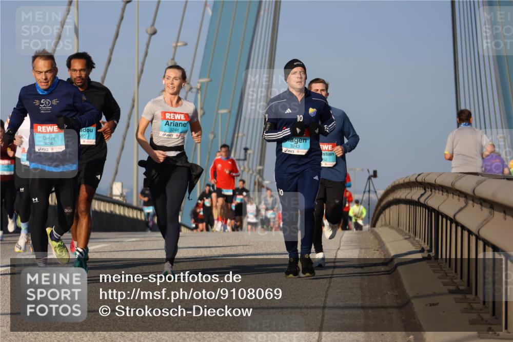 03.10.2025 - Köhlbrandbrückenlauf Strokosch-Dieckow http://msf.ph/oto/9108069 03.10.2025 09:38:12 Position 2 50, 3836, 50, 3246, 3243, 52 meine-sportfotos.de