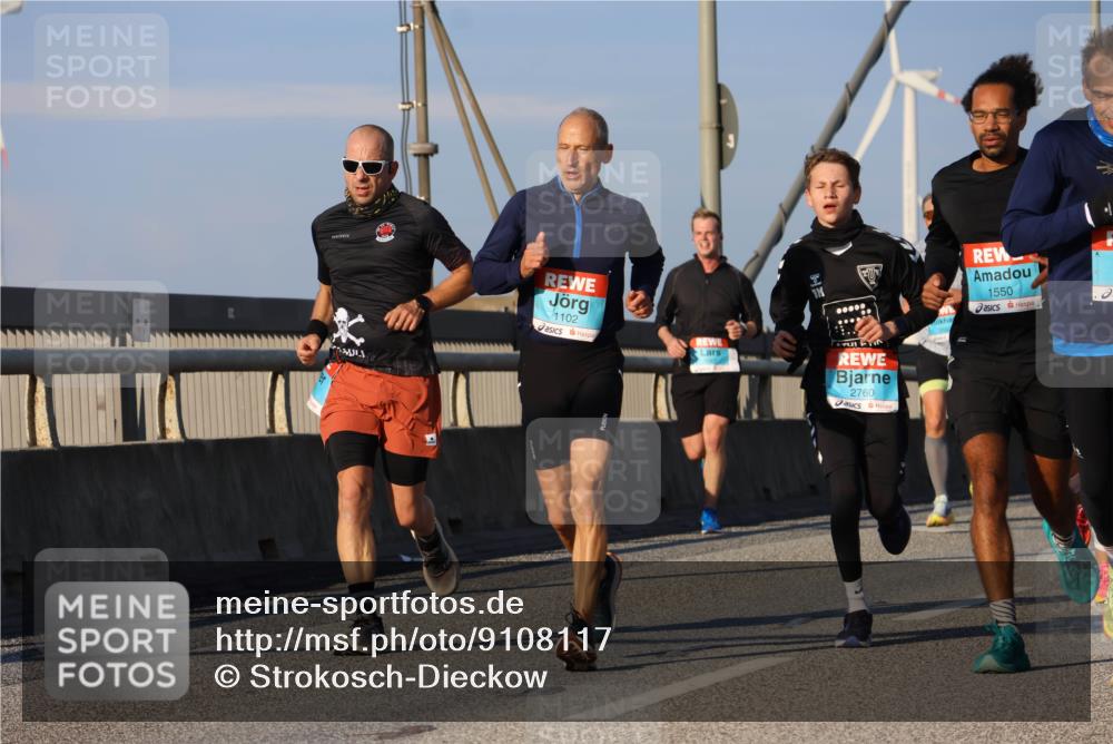 03.10.2025 - Köhlbrandbrückenlauf Strokosch-Dieckow http://msf.ph/oto/9108117 03.10.2025 09:38:14 Position 2 1102, 2760, 1550 meine-sportfotos.de