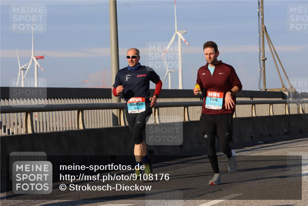 03.10.2025 - Köhlbrandbrückenlauf Strokosch-Dieckow http://msf.ph/oto/9108176 03.10.2025 09:38:22 Position 2 2820, 2302, 1 meine-sportfotos.de