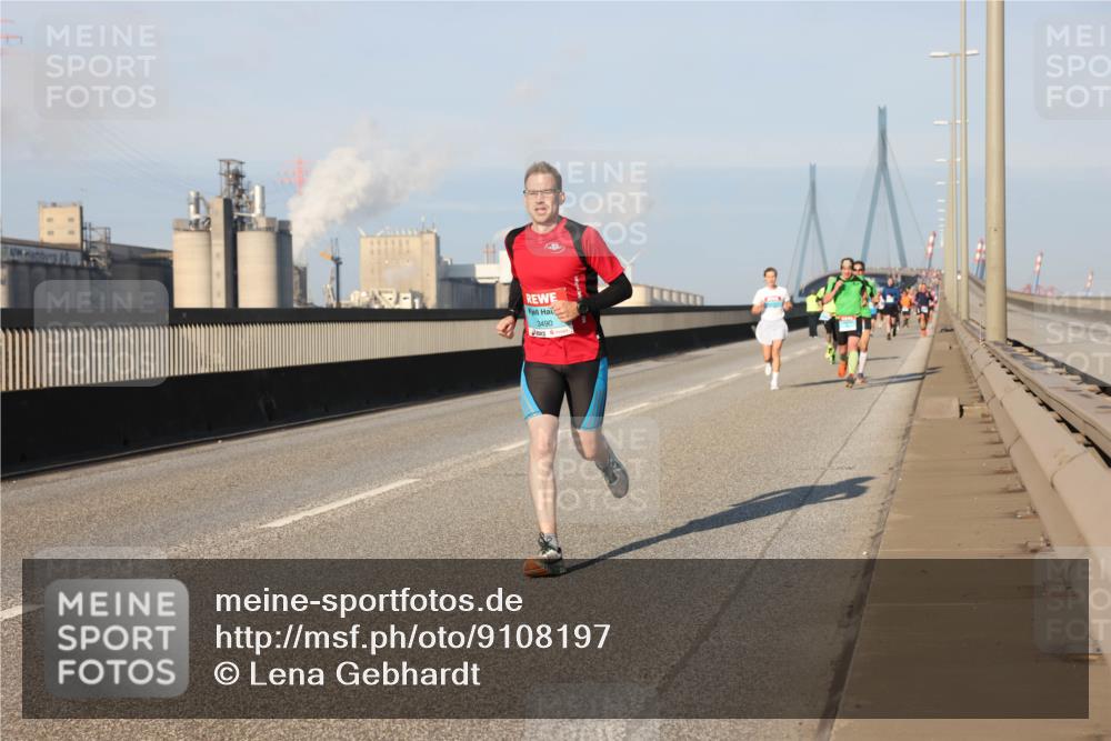 03.10.2025 - Köhlbrandbrückenlauf Lena Gebhardt http://msf.ph/oto/9108197 03.10.2025 09:40:48 Position 2 3490 meine-sportfotos.de