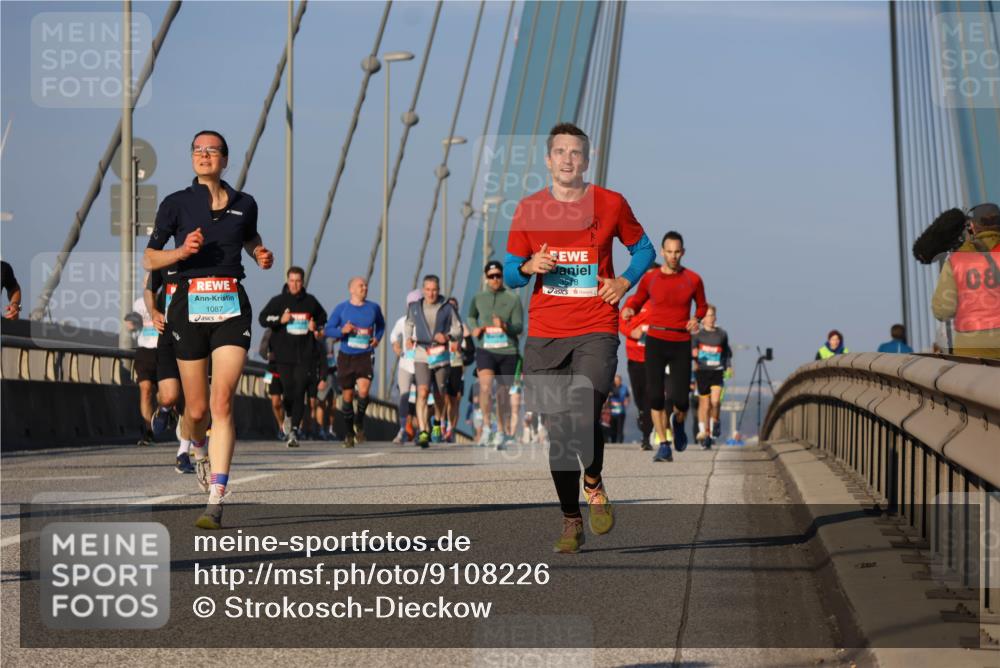 03.10.2025 - Köhlbrandbrückenlauf Strokosch-Dieckow http://msf.ph/oto/9108226 03.10.2025 09:38:30 Position 2 1087, 3518, 08 meine-sportfotos.de