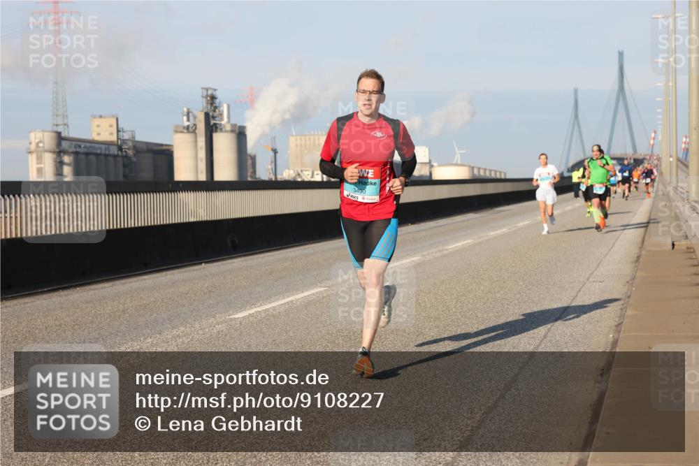 03.10.2025 - Köhlbrandbrückenlauf Lena Gebhardt http://msf.ph/oto/9108227 03.10.2025 09:40:48 Position 2 19, 3490 meine-sportfotos.de