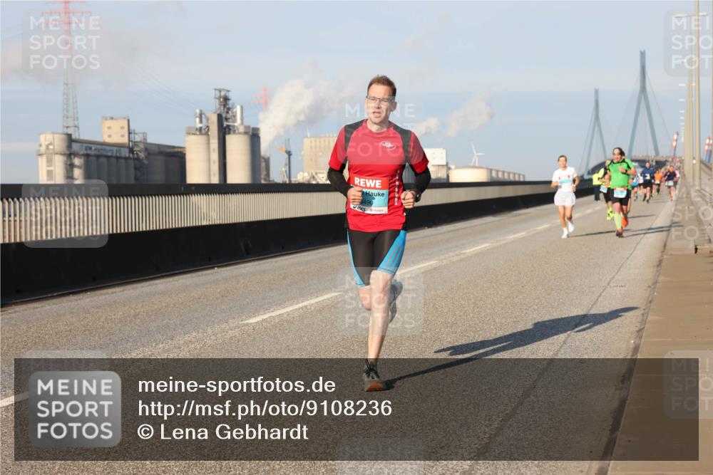 03.10.2025 - Köhlbrandbrückenlauf Lena Gebhardt http://msf.ph/oto/9108236 03.10.2025 09:40:48 Position 2 3490 meine-sportfotos.de