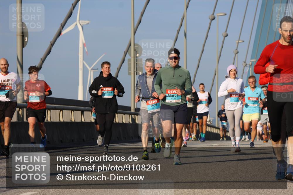 03.10.2025 - Köhlbrandbrückenlauf Strokosch-Dieckow http://msf.ph/oto/9108261 03.10.2025 09:38:37 Position 2 27, 1075, 1122, 1617, 1143 meine-sportfotos.de