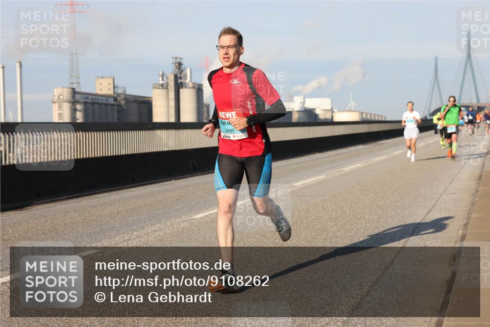 03.10.2025 - Köhlbrandbrückenlauf Lena Gebhardt http://msf.ph/oto/9108262 03.10.2025 09:40:49 Position 2 3490 meine-sportfotos.de