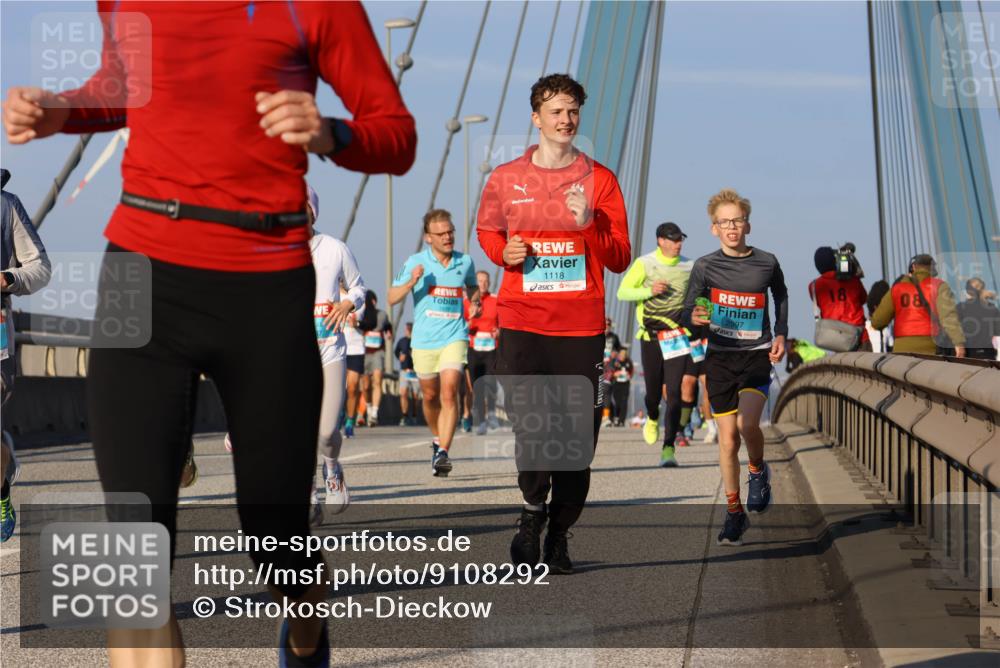 03.10.2025 - Köhlbrandbrückenlauf Strokosch-Dieckow http://msf.ph/oto/9108292 03.10.2025 09:38:41 Position 2 1118, 2997, 08 meine-sportfotos.de