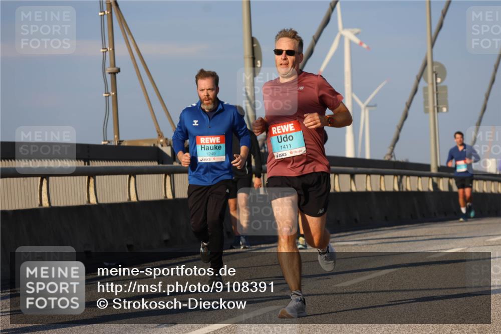 03.10.2025 - Köhlbrandbrückenlauf Strokosch-Dieckow http://msf.ph/oto/9108391 03.10.2025 09:38:55 Position 2 1249, 1411 meine-sportfotos.de