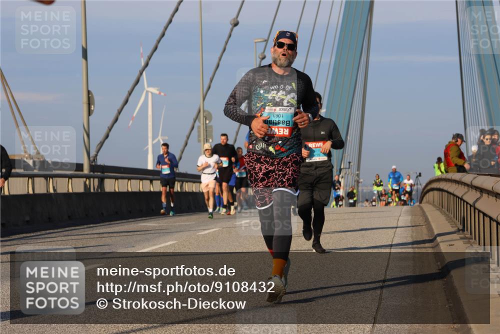 03.10.2025 - Köhlbrandbrückenlauf Strokosch-Dieckow http://msf.ph/oto/9108432 03.10.2025 09:38:59 Position 2 1063 meine-sportfotos.de