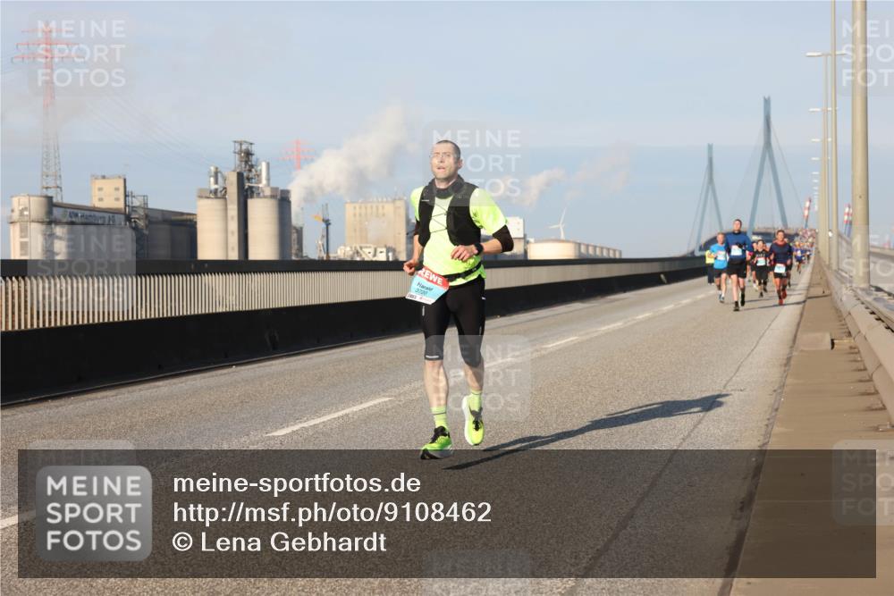 03.10.2025 - Köhlbrandbrückenlauf Lena Gebhardt http://msf.ph/oto/9108462 03.10.2025 09:40:56 Position 2 3720 meine-sportfotos.de