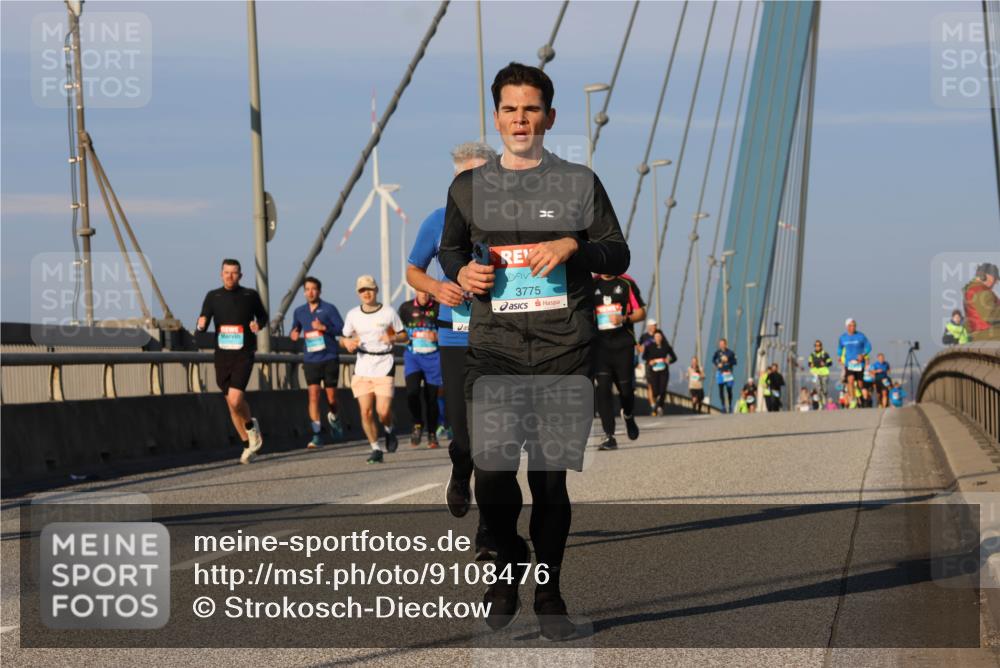 03.10.2025 - Köhlbrandbrückenlauf Strokosch-Dieckow http://msf.ph/oto/9108476 03.10.2025 09:39:02 Position 2 3775 meine-sportfotos.de